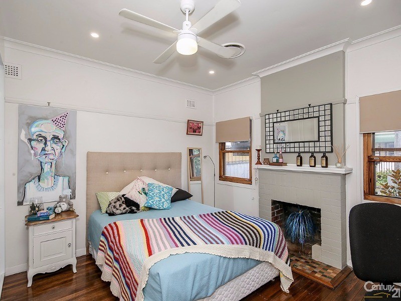 16 Hogue Street, Maryville NSW 2293