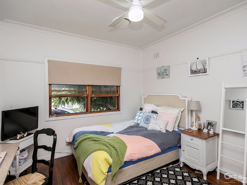 16 Hogue Street, Maryville NSW 2293