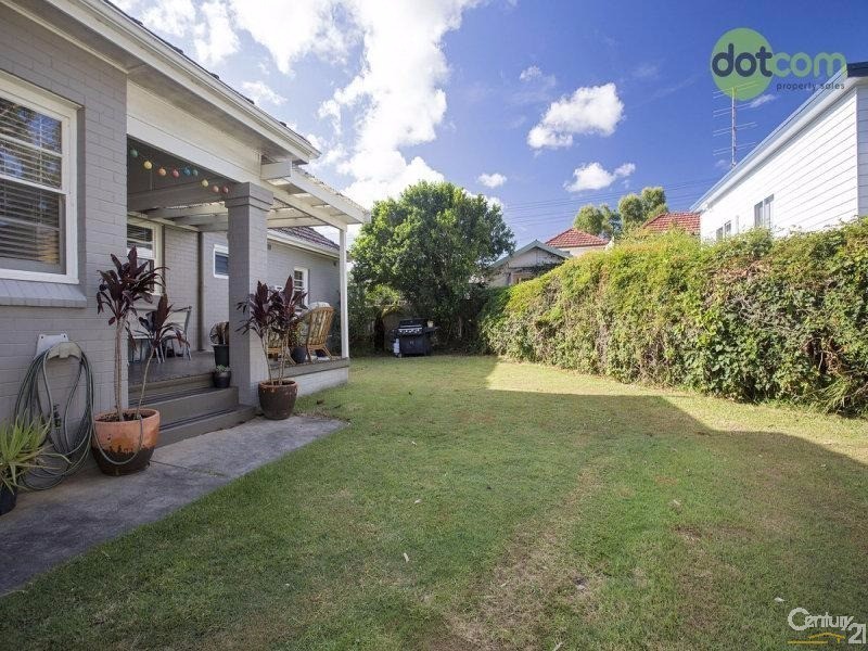 76 Crescent Road, Waratah NSW 2298