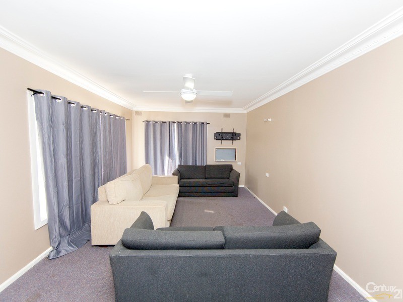 53 University Drive, Waratah West NSW 2298