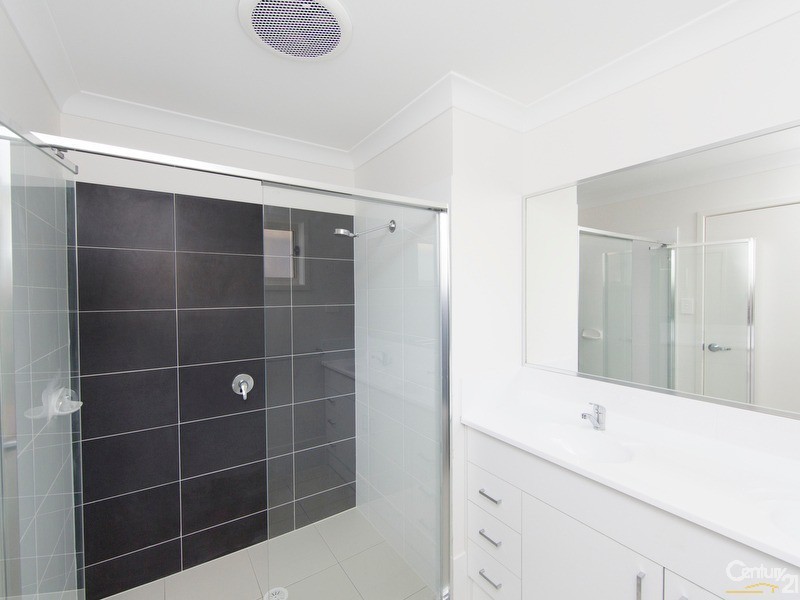 7 Blackwood Circuit, Cameron Park NSW 2285