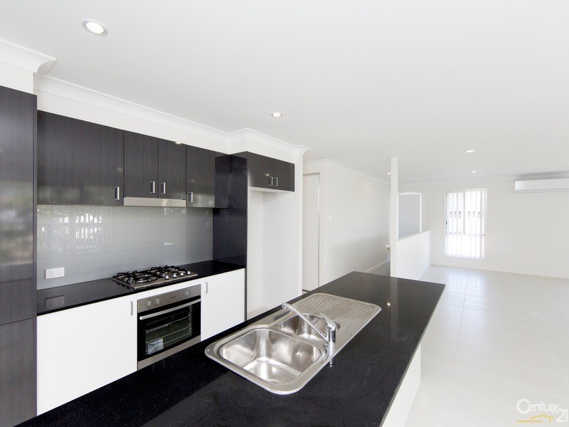 7 Blackwood Circuit, Cameron Park NSW 2285