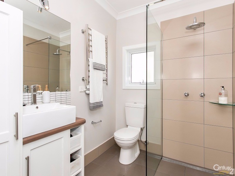 27 Irelands Avenue, Mayfield NSW 2304