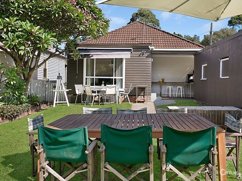 27 Irelands Avenue, Mayfield NSW 2304