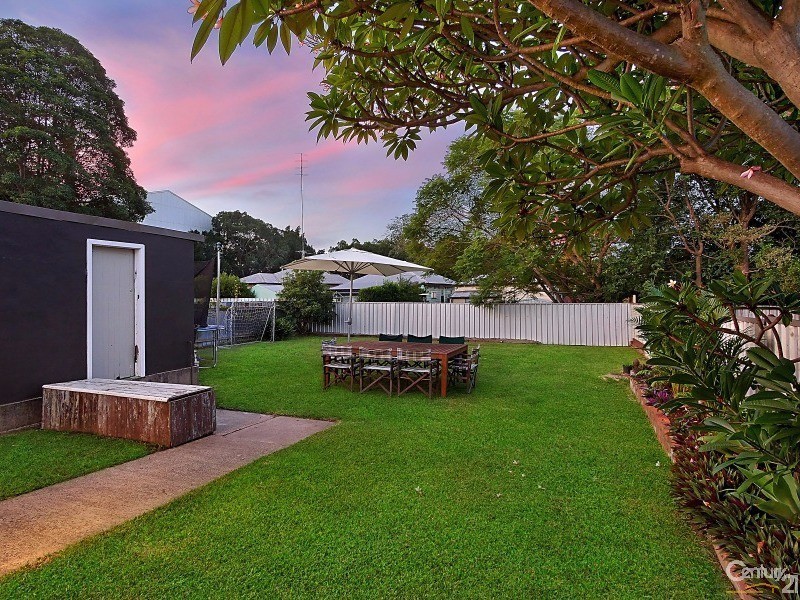 27 Irelands Avenue, Mayfield NSW 2304