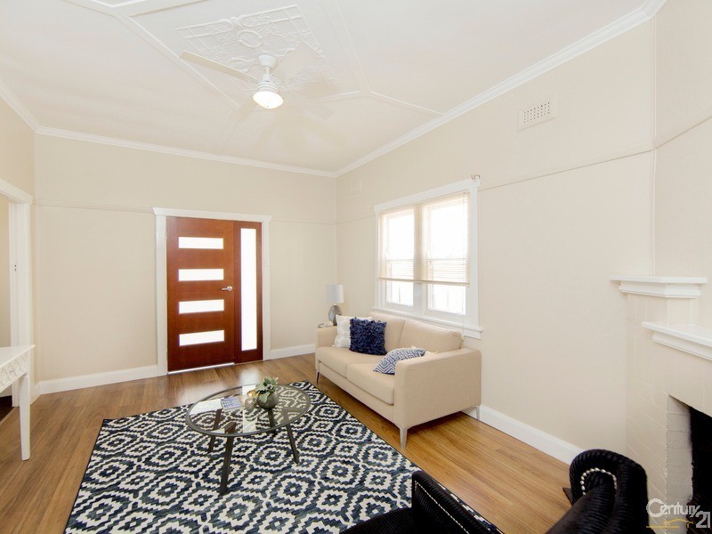 47 Gulliver Street, Hamilton NSW 2303