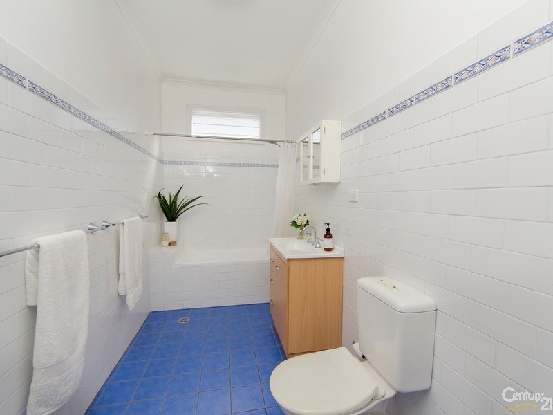 47 Gulliver Street, Hamilton NSW 2303