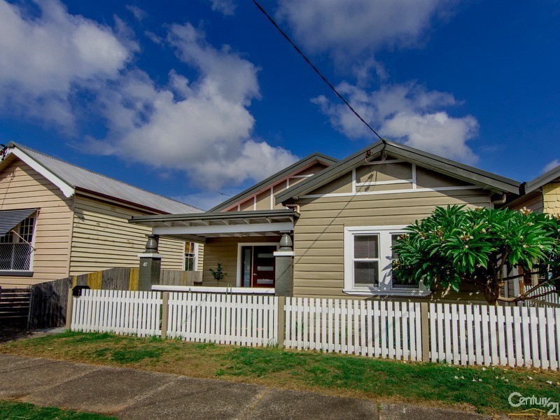 47 Gulliver Street, Hamilton NSW 2303