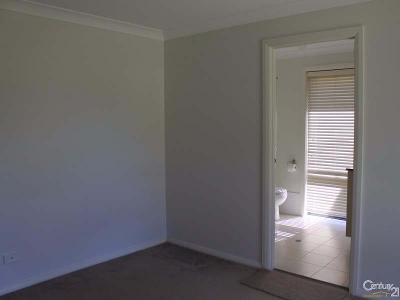 8 Lesley Avenue, Edgeworth NSW 2285