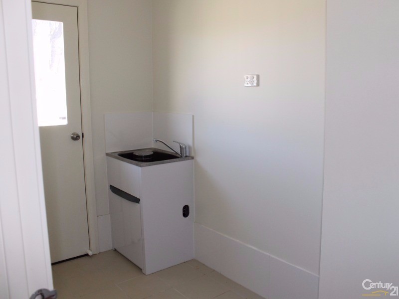 8 Lesley Avenue, Edgeworth NSW 2285