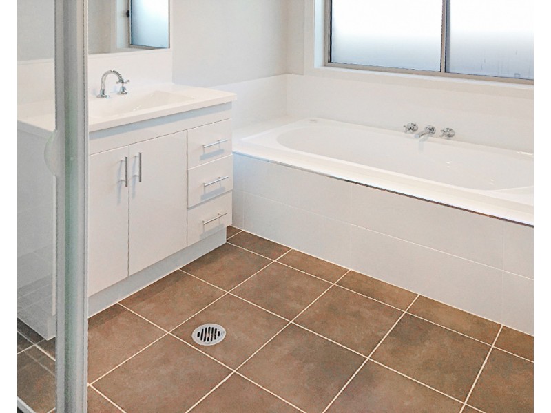 13 Glider Avenue, Fern Bay NSW 2295