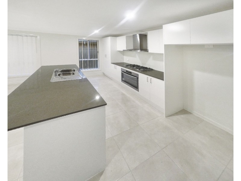 7 Glider Avenue, Fern Bay NSW 2295