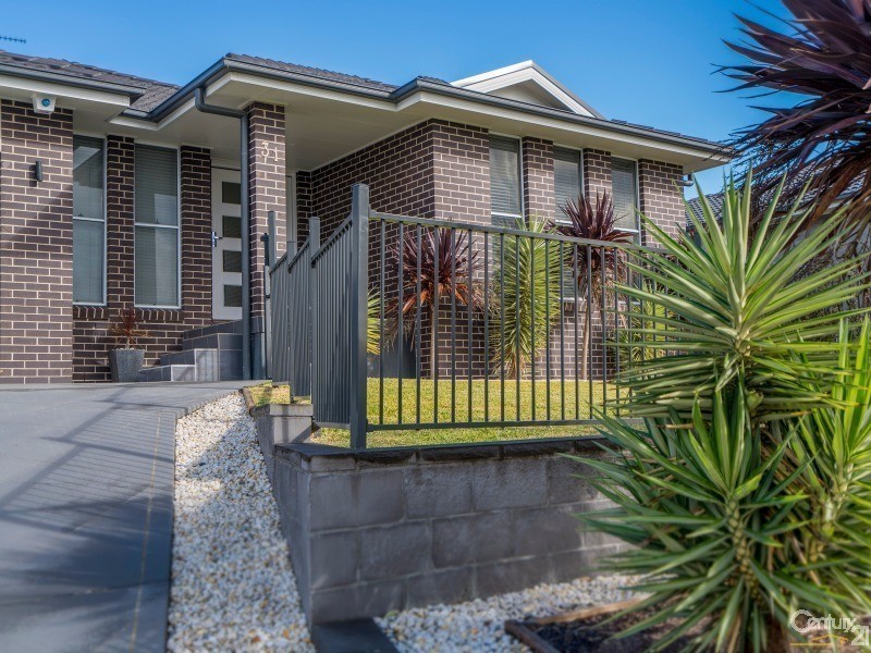 31 Ripon Way, Macquarie Hills NSW 2285