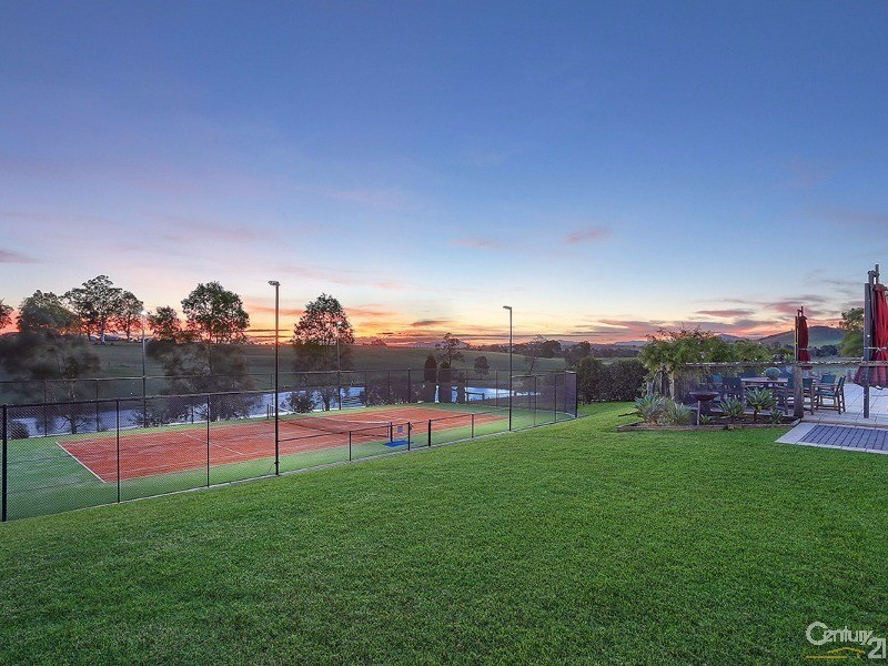 10 Hampton Court, Aberglasslyn NSW 2320