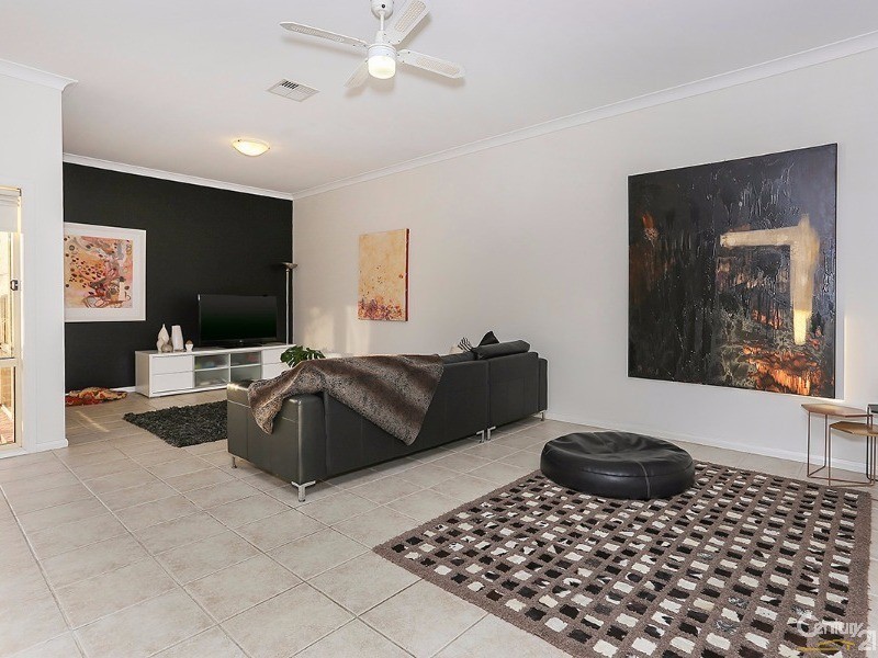 10 Hampton Court, Aberglasslyn NSW 2320