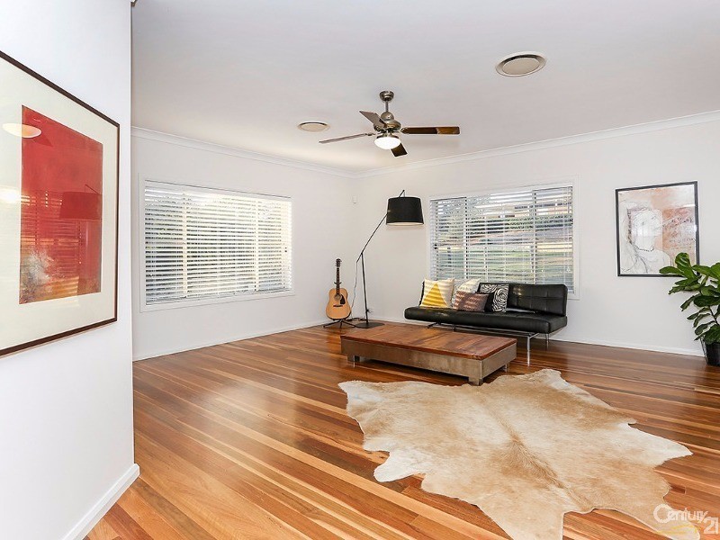 10 Hampton Court, Aberglasslyn NSW 2320