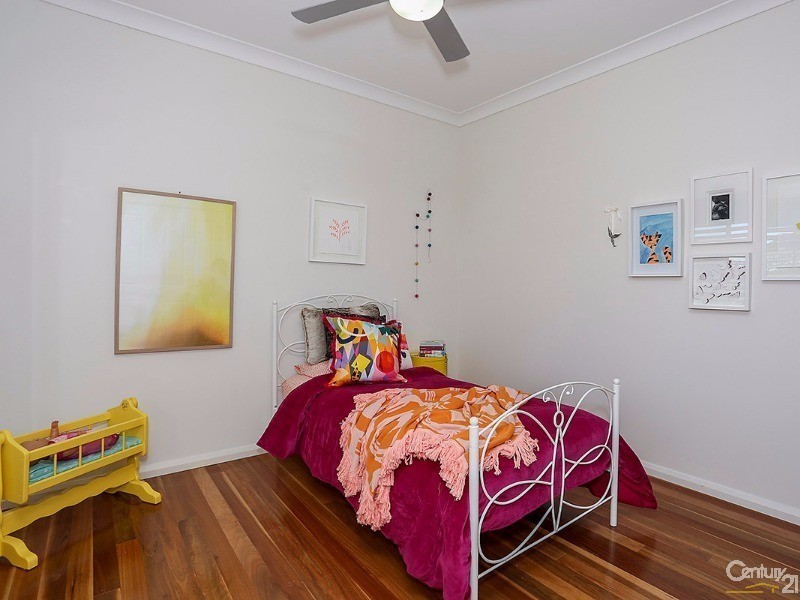 10 Hampton Court, Aberglasslyn NSW 2320