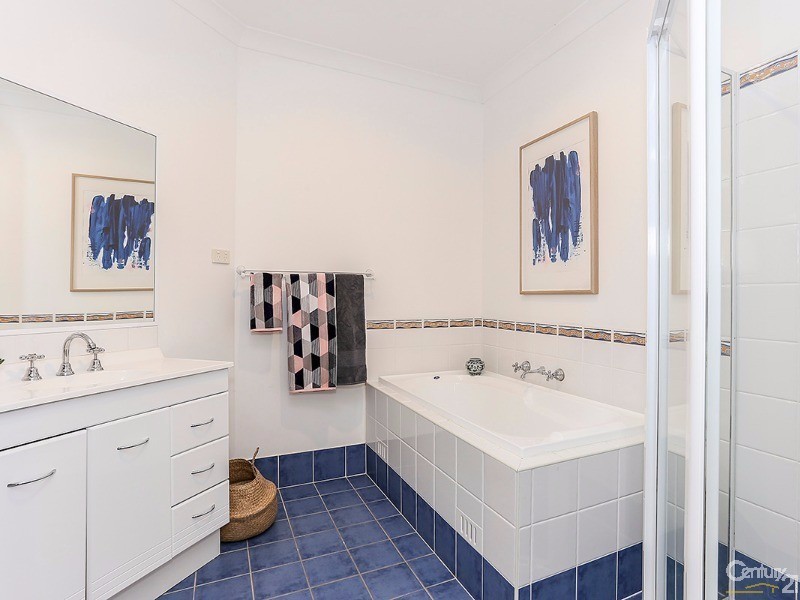 10 Hampton Court, Aberglasslyn NSW 2320