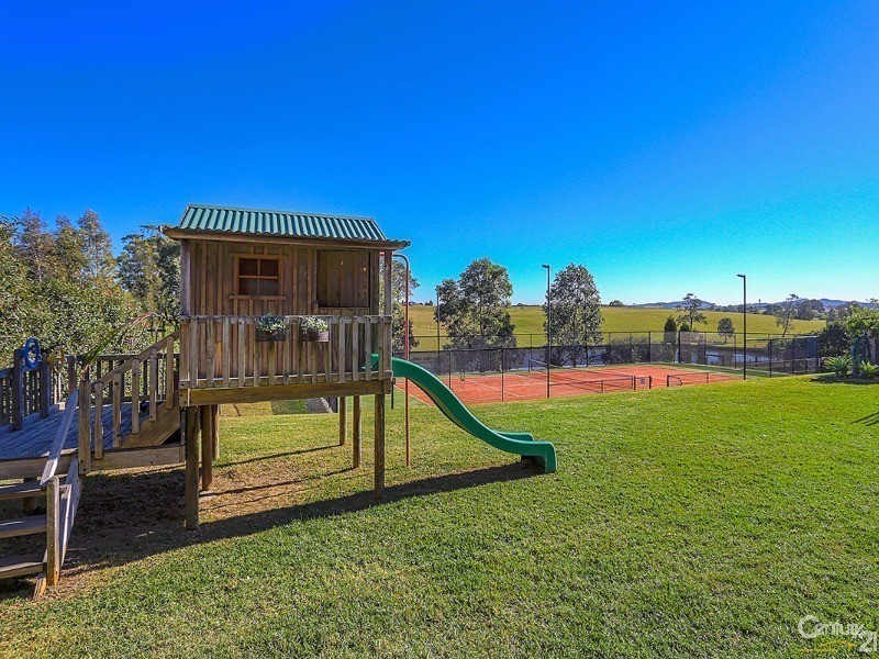 10 Hampton Court, Aberglasslyn NSW 2320