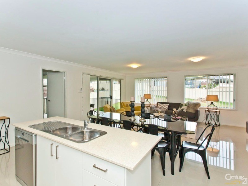 22  Crestview Street, Fletcher NSW 2287
