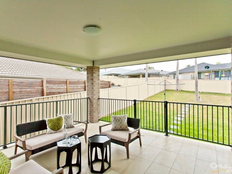 22  Crestview Street, Fletcher NSW 2287