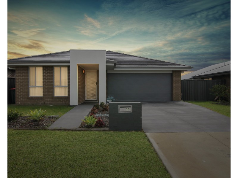 13 Diuris Street, Fern Bay NSW 2295