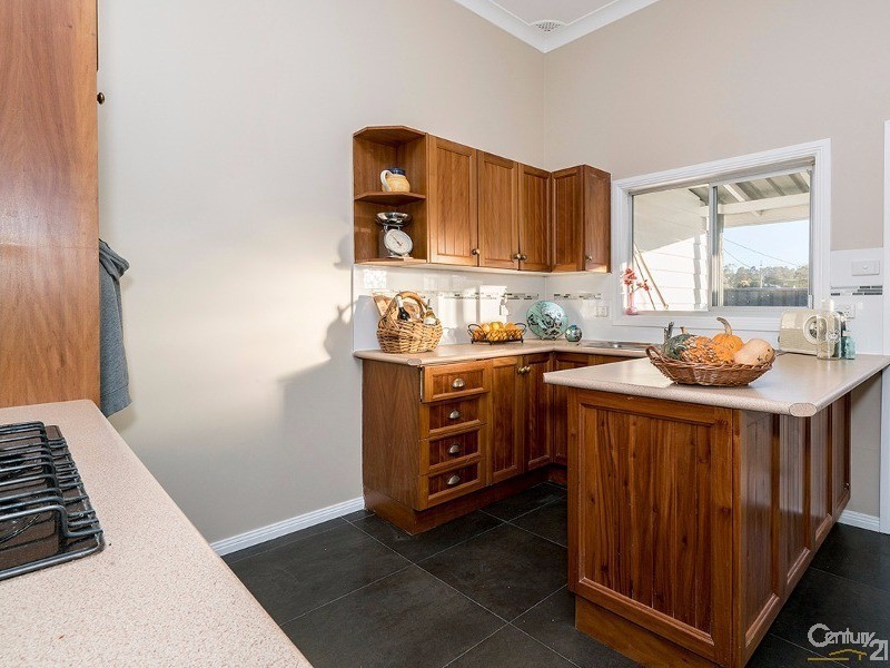 8 Victoria Street, Kurri Kurri NSW 2327