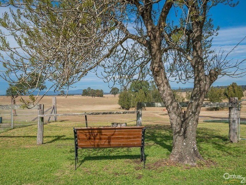 131 Quarry Road, Farley NSW 2320