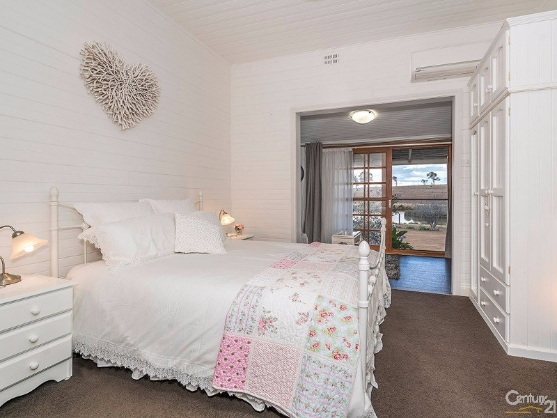 131 Quarry Road, Farley NSW 2320