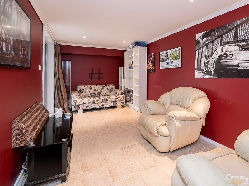 27 Springfield Avenue, Kotara NSW 2289