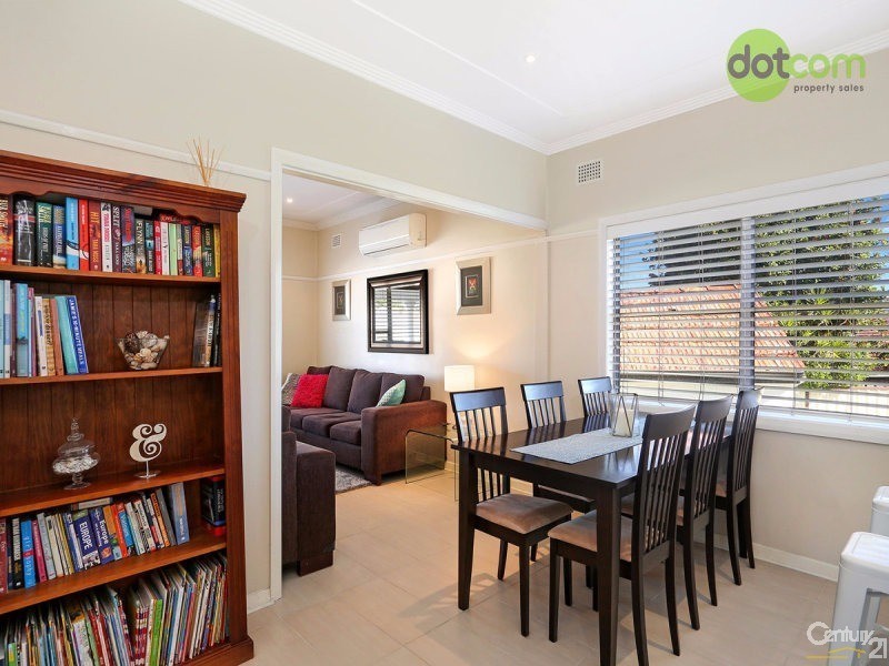 2 Garry Street, Waratah NSW 2298