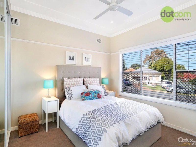 2 Garry Street, Waratah NSW 2298