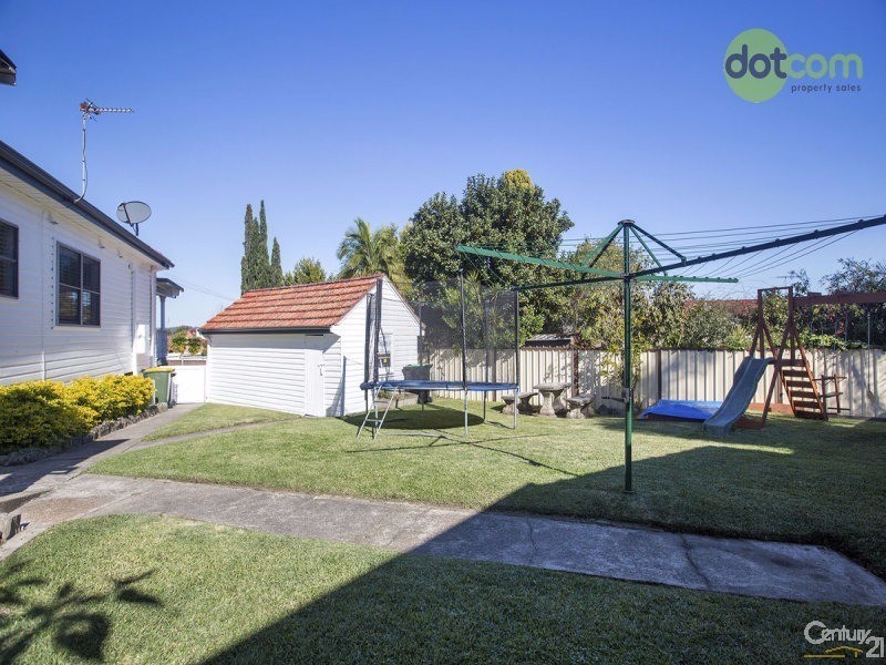 2 Garry Street, Waratah NSW 2298