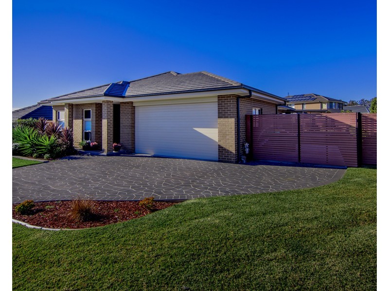 22 Bimbimie Street, Fletcher NSW 2287