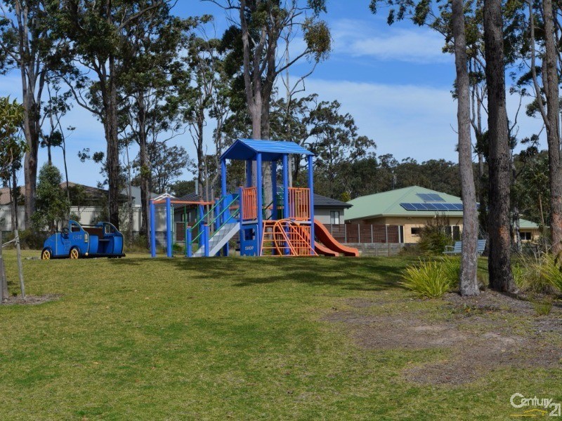 4 Merker Close, Cameron Park NSW 2285