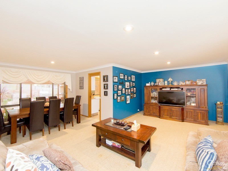 10 Minchinbury Close, Eleebana NSW 2282