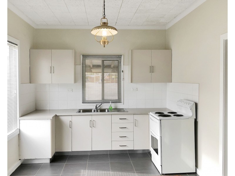 353 Lake Road, Glendale NSW 2285