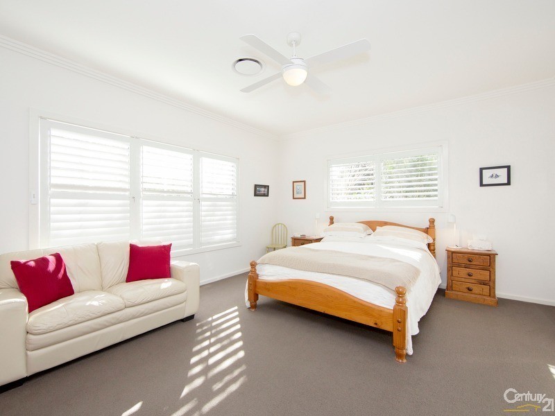 211 Gosford Road, Adamstown NSW 2289