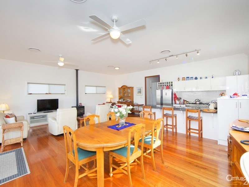 211 Gosford Road, Adamstown NSW 2289