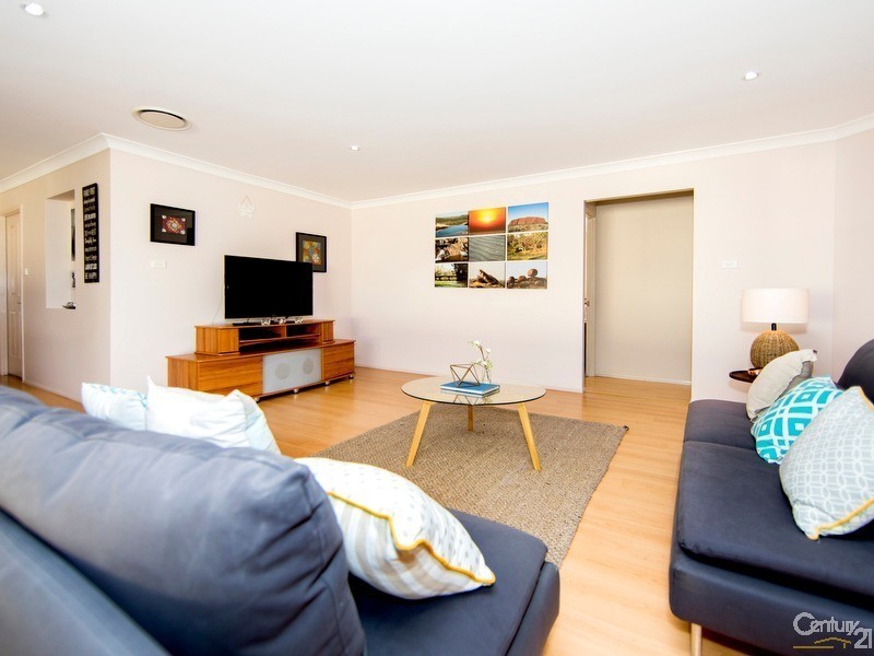 11 Whipbird Street, Maryland NSW 2287