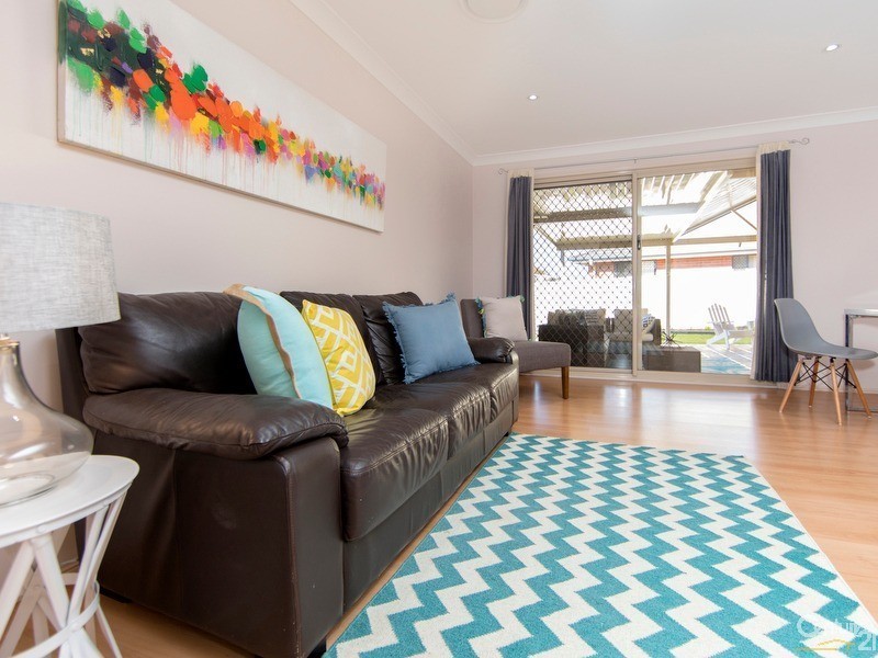 11 Whipbird Street, Maryland NSW 2287