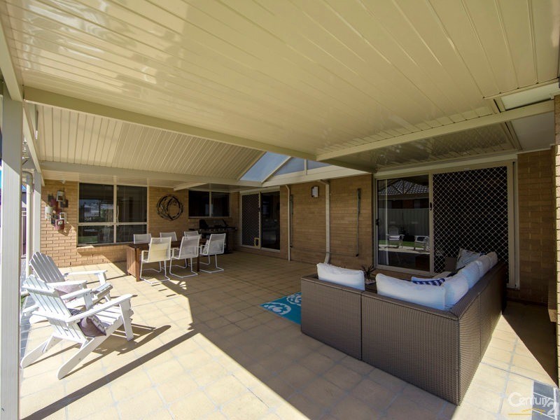11 Whipbird Street, Maryland NSW 2287