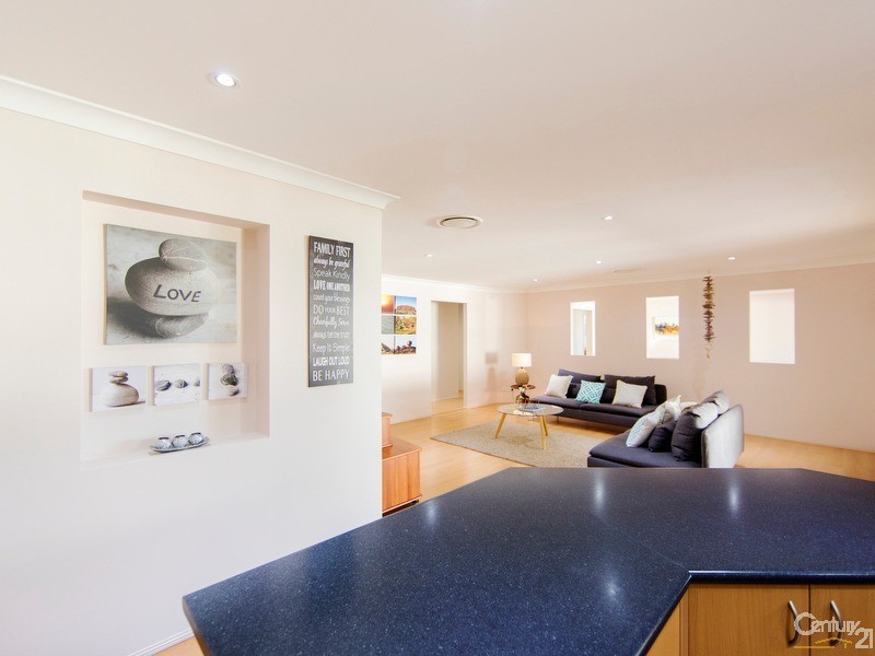11 Whipbird Street, Maryland NSW 2287