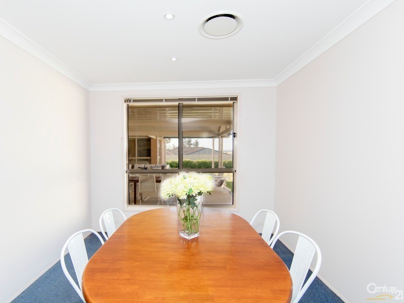 11 Whipbird Street, Maryland NSW 2287