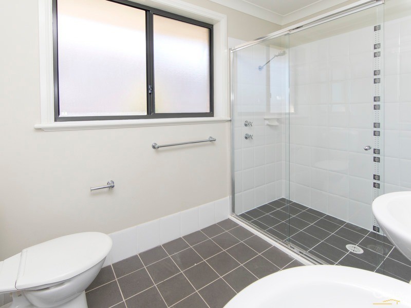 29 Camberwarra Drive, Belmont North NSW 2280