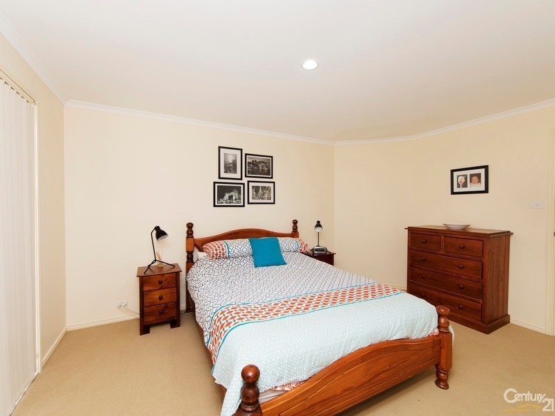 4 Amber Avenue, Fletcher NSW 2287