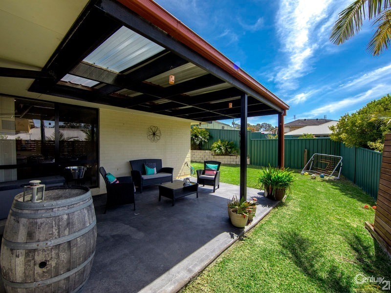 4 Amber Avenue, Fletcher NSW 2287