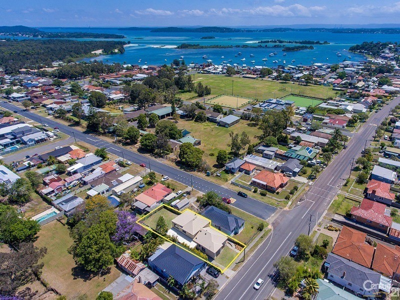 22 Marks Point Road, Marks Point NSW 2280