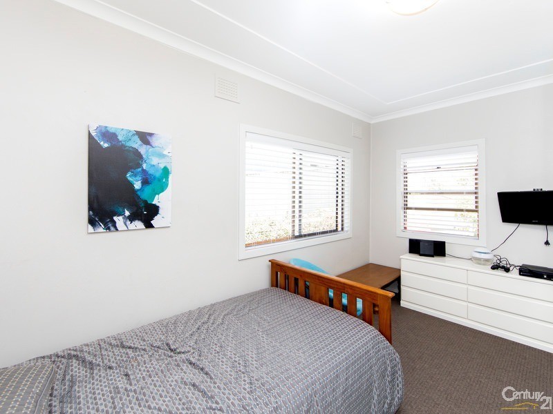 16 Regent Street, Tingira Heights NSW 2290