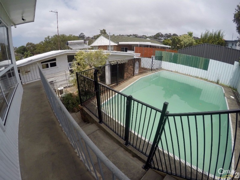 42 Sun Hill Drive, Merewether Heights NSW 2291